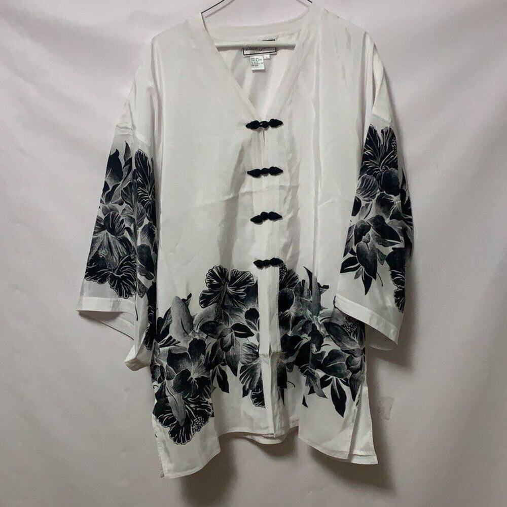 NWT DIANE GILMAN‎ WHITE BLACK SILK FLORAL V NECK 3/4 SLEEVES TUNIC TOP SIZE L